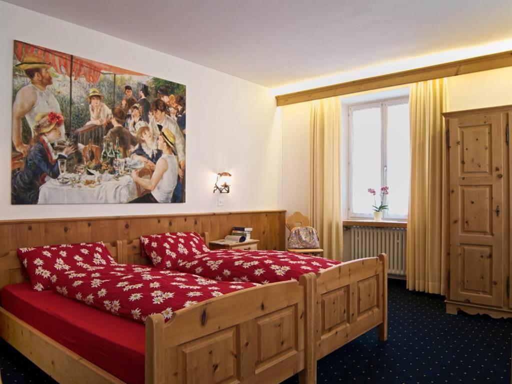 Poschiavo Suisse Hotel & Traditional Fondue Stube Exterior photo