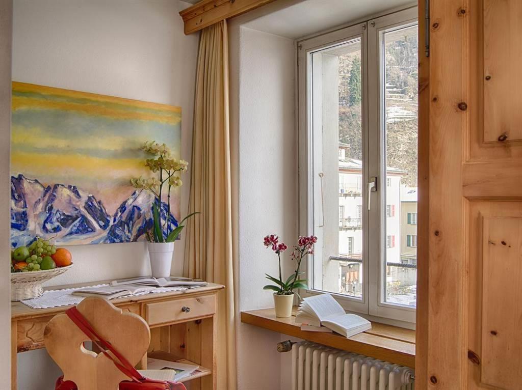 Poschiavo Suisse Hotel & Traditional Fondue Stube Exterior photo