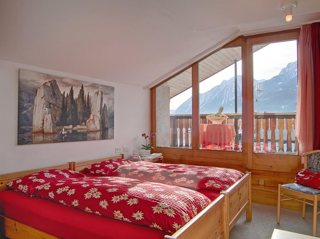 Poschiavo Suisse Hotel & Traditional Fondue Stube Exterior photo